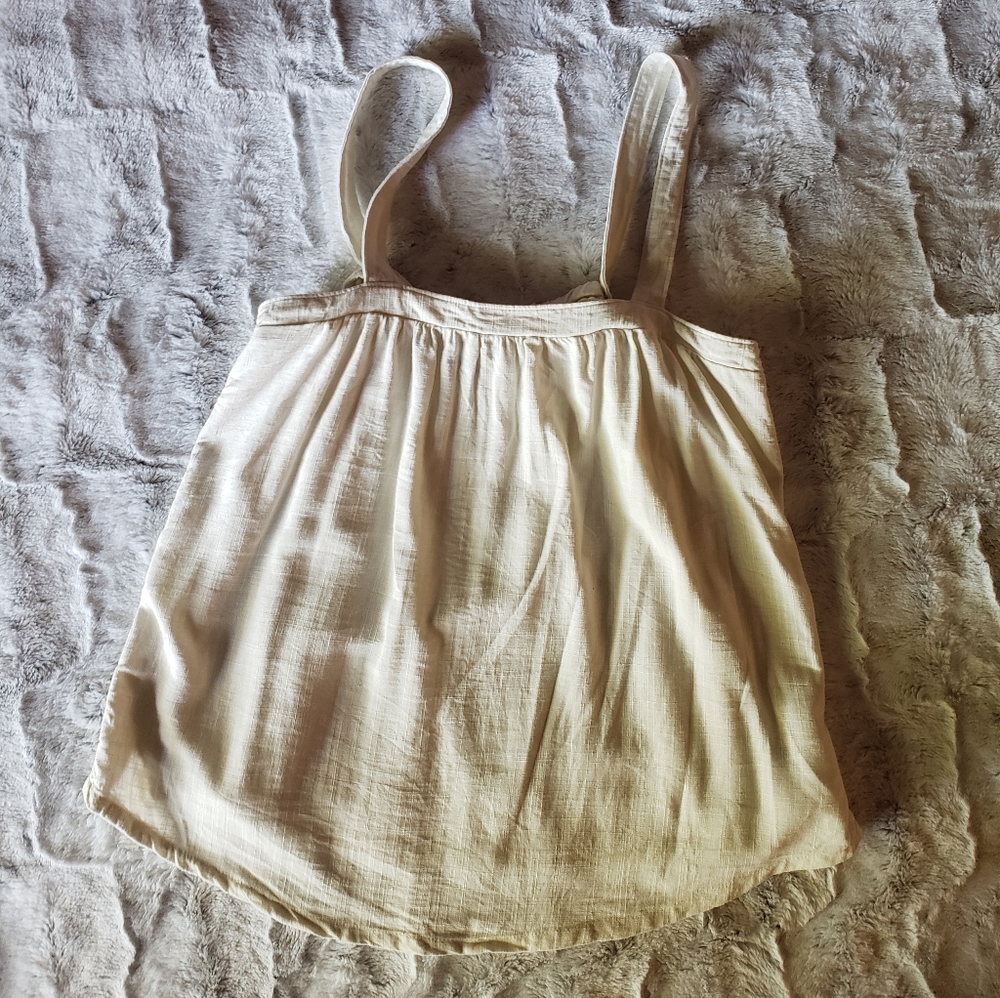 Universal Thread Ivory Side Button Cami Top - Picture 3 of 6